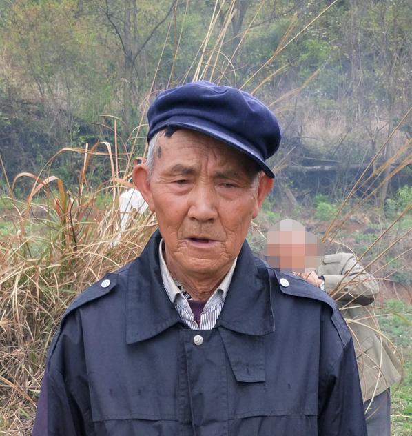 走失者照片 贵阳急寻！八旬老人失联，偏瘦，戴雷...