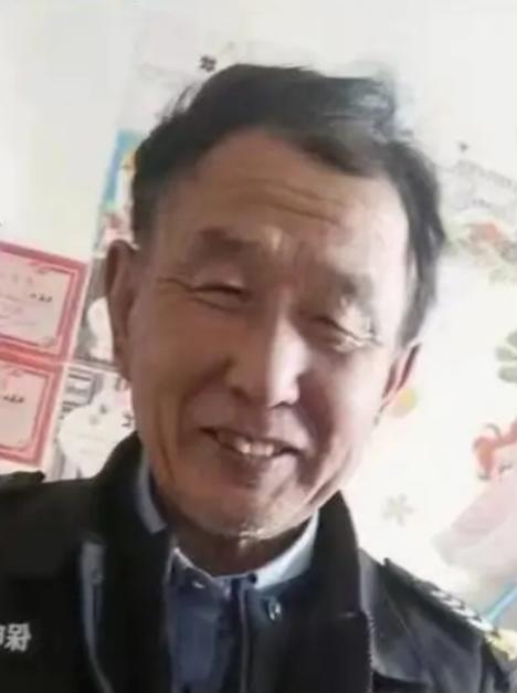 走失者照片 东营急寻！六旬老人走失数日，穿黑色...