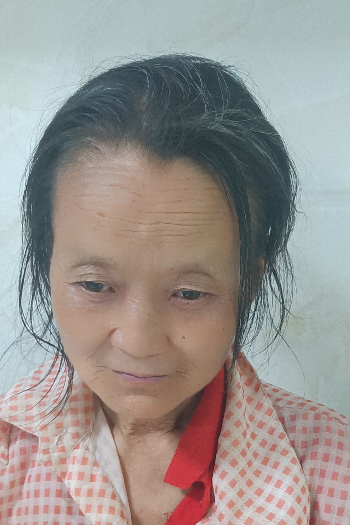 走失者照片 乐山市寻亲：五旬女子被救助，自述叫...