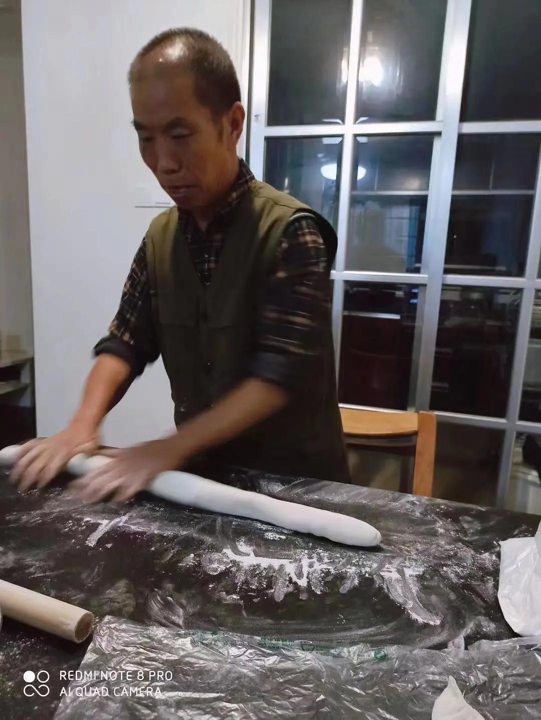 走失者照片 娄底冷水江急寻：七旬老人走失，穿藏...
