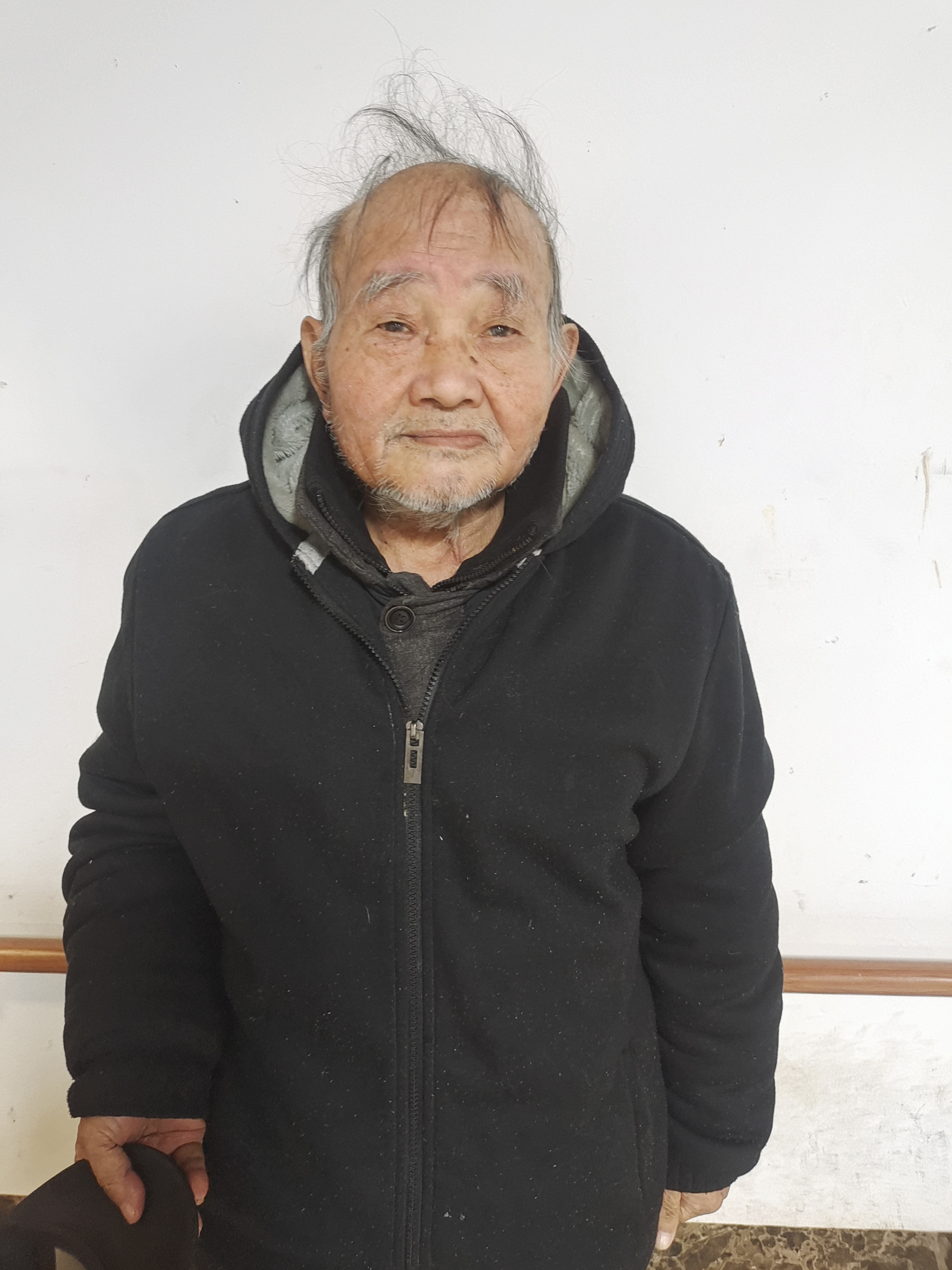 走失者照片 株洲救助站：七旬老人被救助，戴黑色...