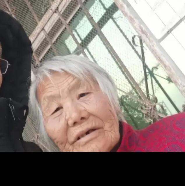 走失者照片 襄阳老河口市寻人：八旬老太走失，患...