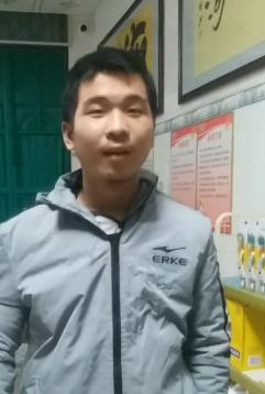走失者照片 南宁急寻！16岁男孩失联，穿黑白拼...