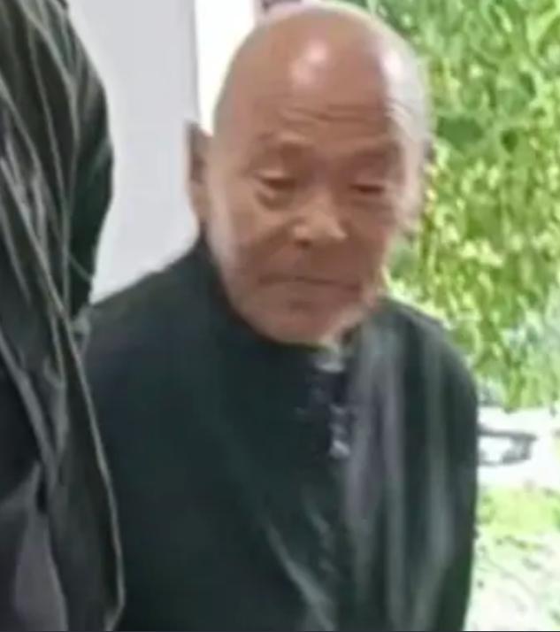 走失者照片 亳州急寻：八旬老人失联，穿军绿色大...