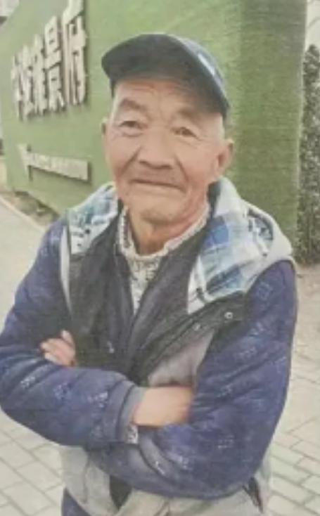 走失者照片 济南寻人：七旬老人走失，患小脑萎缩...