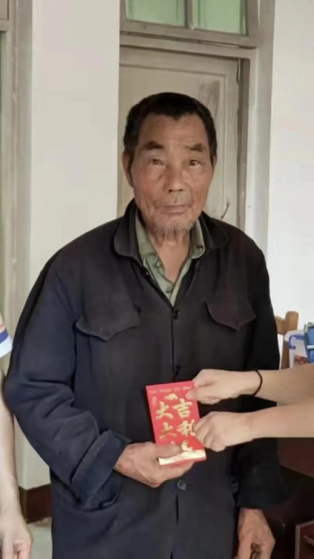 走失者照片 桂林急寻：六旬老人走失，穿黑色棉衣...