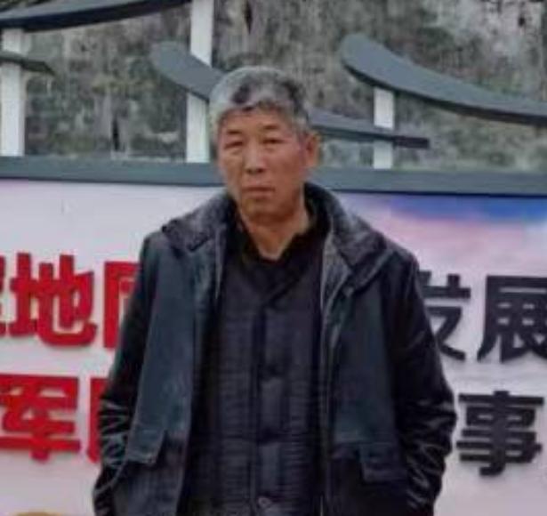 走失者照片 信阳急寻：六旬老人失联，穿黑色棉袄...