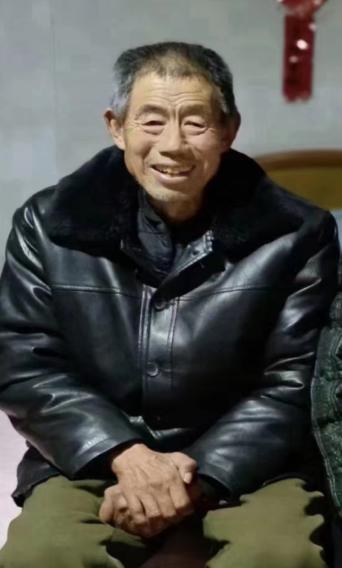 走失者照片 石家庄急寻：七旬老人走失，穿黑色棉...
