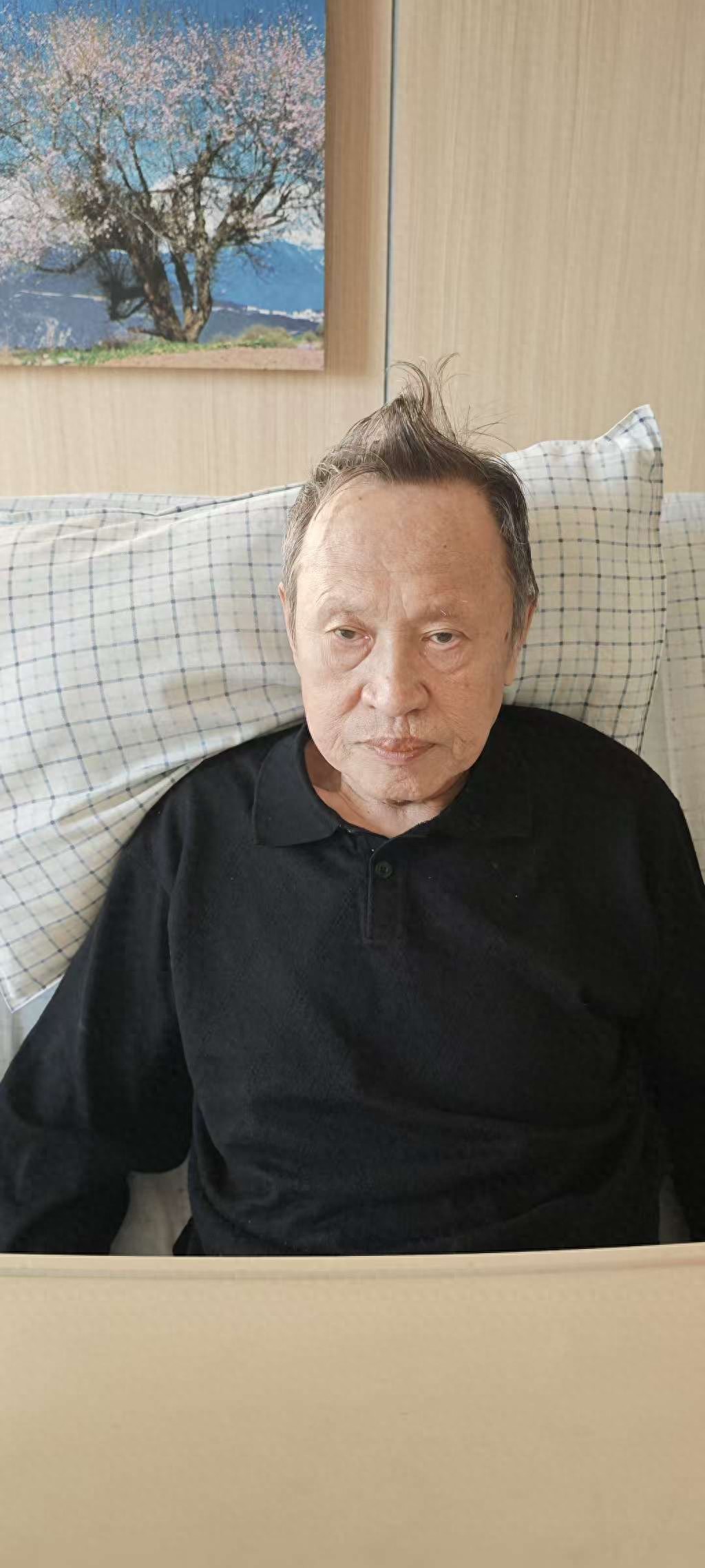 走失者照片 哈尔滨市寻人：七旬老人走失，患小脑...
