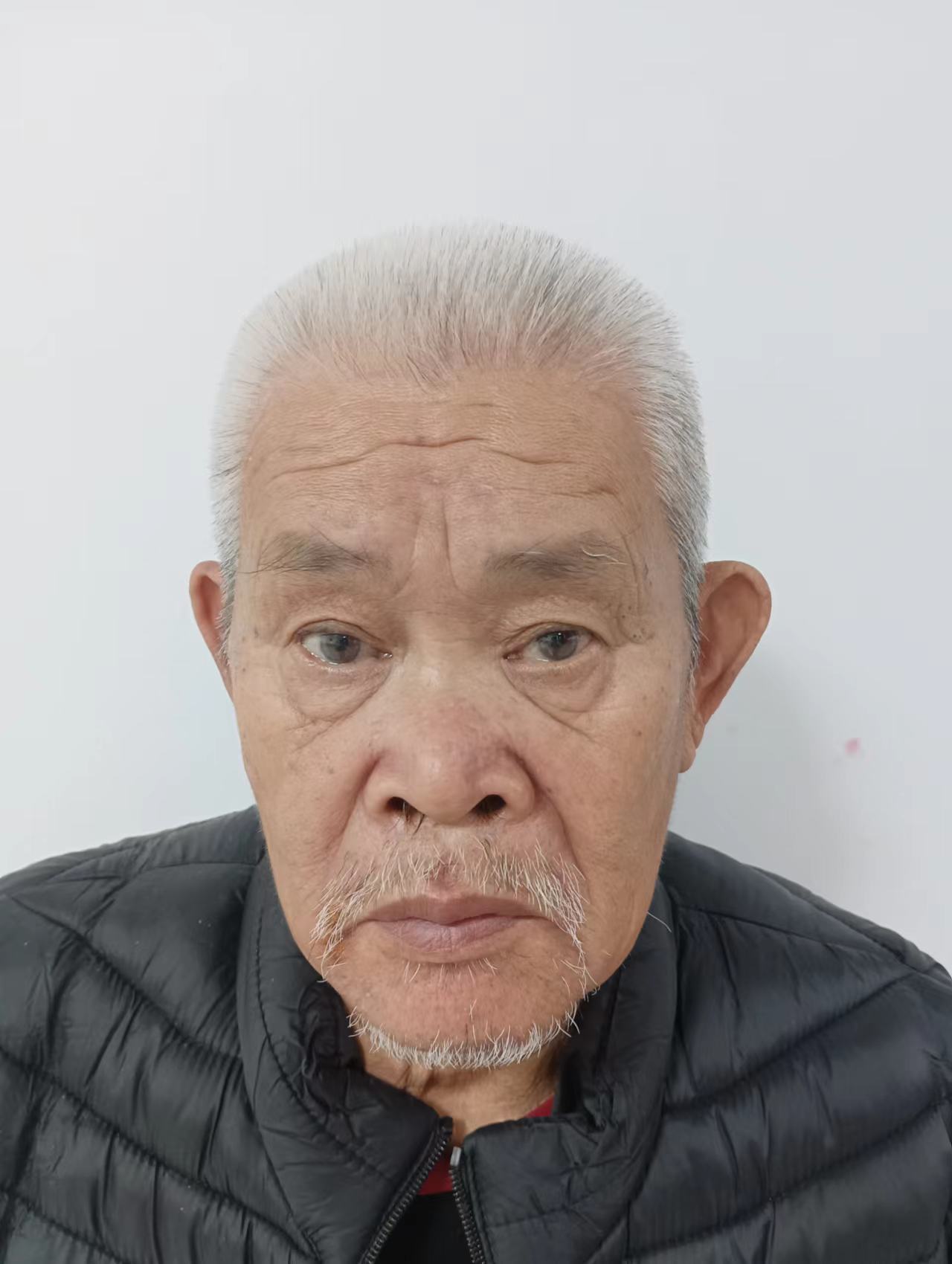 走失者照片 帮他回家过年：七旬老人在广州被救助...