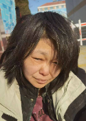 走失者照片 烟台寻亲：青年女子被救助，穿灰色外...