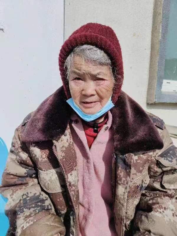 走失者照片 助她回家过年：驻马店七旬老太被救助...