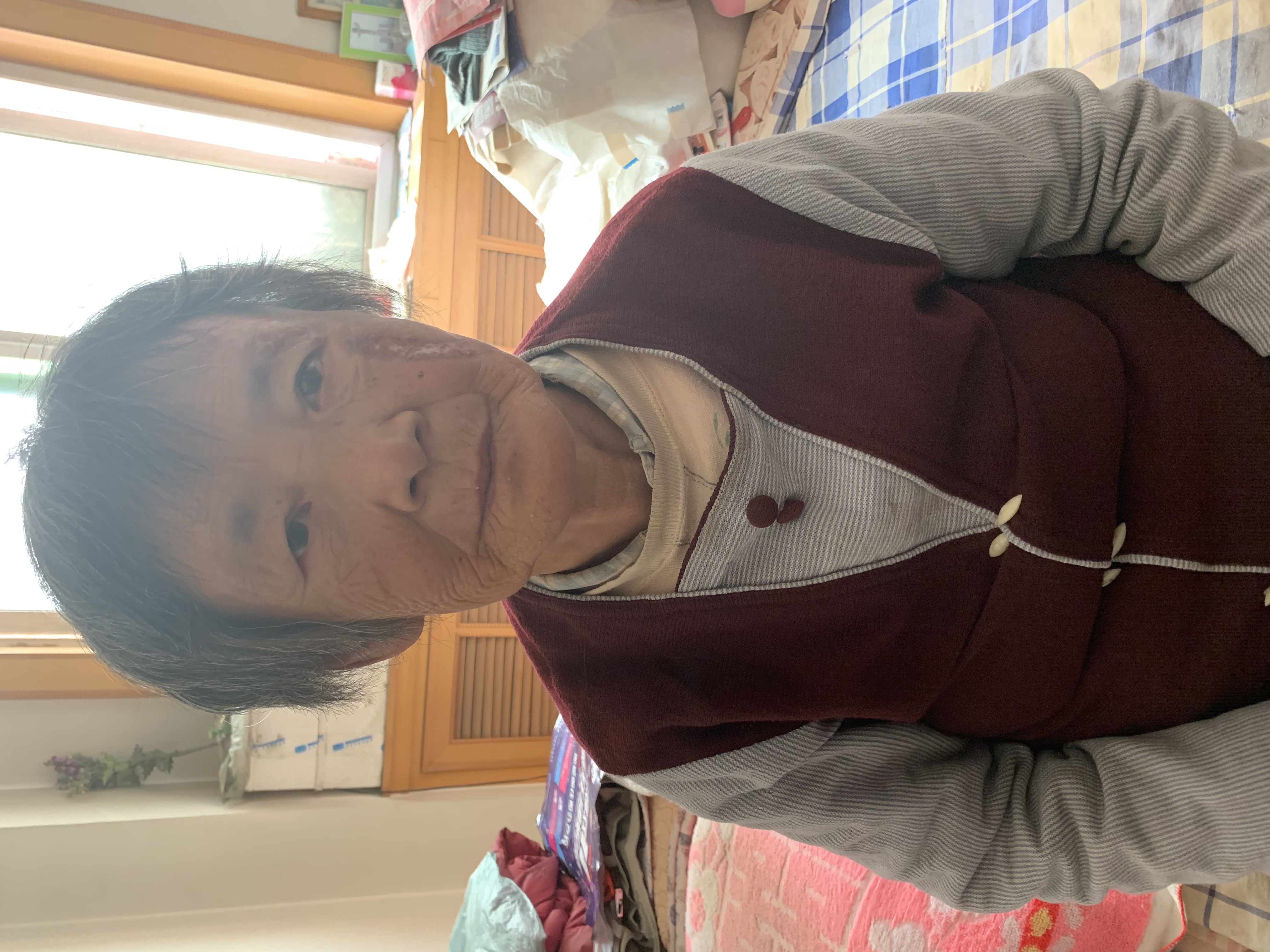 走失者照片 鞍山寻人：海城七旬老太走失，患小脑...