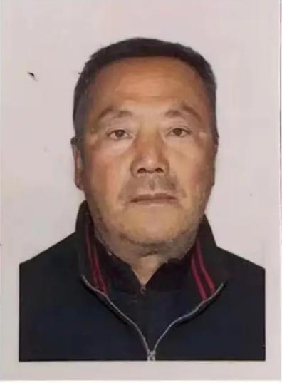 走失者照片 威海急寻：七旬老人失联，戴红黄色帽...