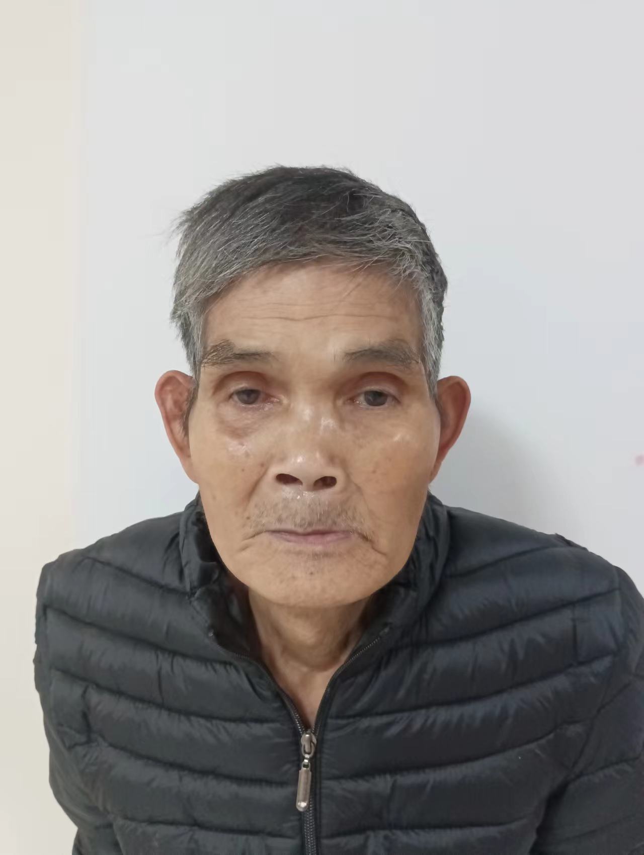 走失者照片 广州寻亲:七旬老人被救助,自述叫吴...