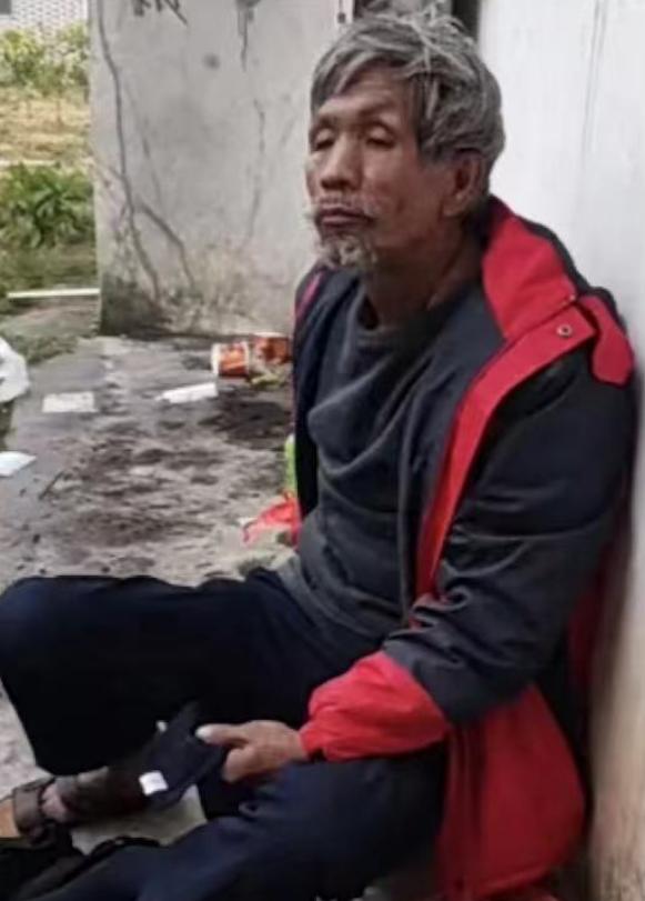 走失者照片 茂名寻人：六旬老人失联，患白内障，...