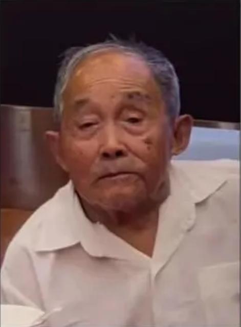走失者照片 紧急寻人：六安八旬老人走失，戴黑色...