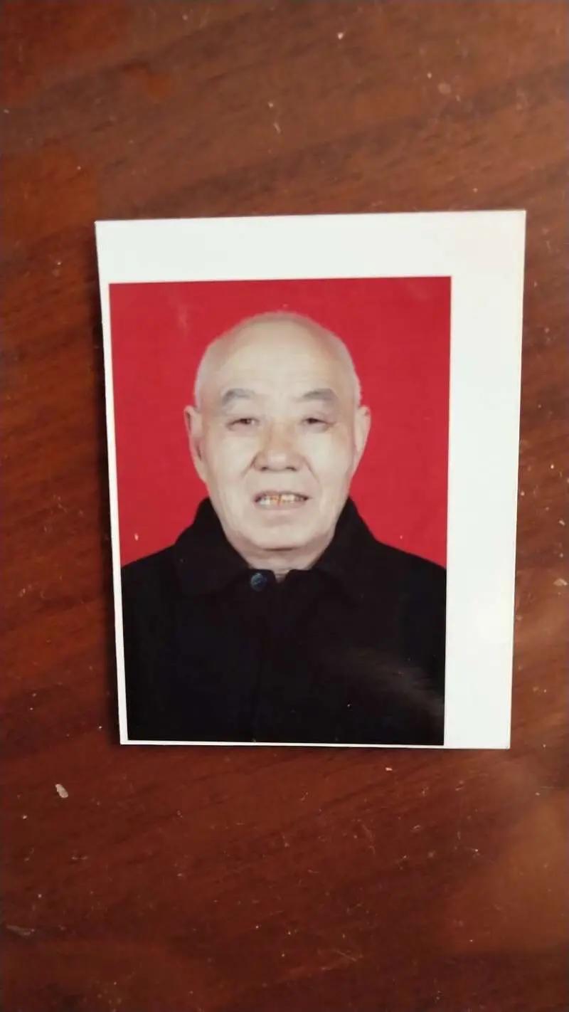 走失者照片 铜川寻人：八旬老人失联，戴鸭舌帽，...