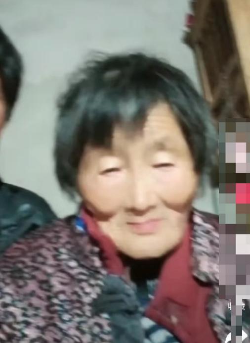 走失者照片 亳州八旬老太失联，穿红色外套、蓝色...