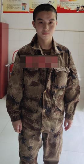 走失者照片 安顺寻亲：青年男子被救助，高1米5...