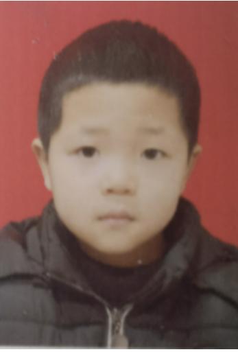 走失者照片 爸爸妈妈你们在哪儿？重庆7岁男生被...