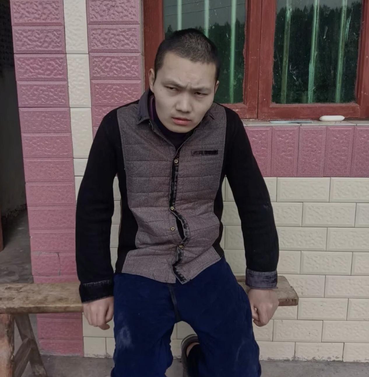 走失者照片 南充急寻：青年男子走失，患精神障碍...
