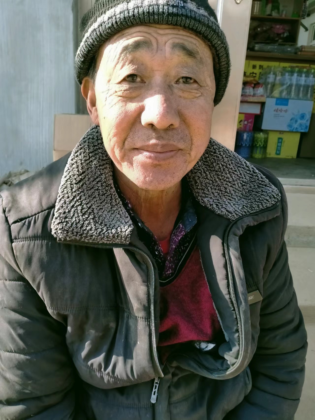 走失者照片 青岛急寻：六旬老人走失，患阿尔茨海...