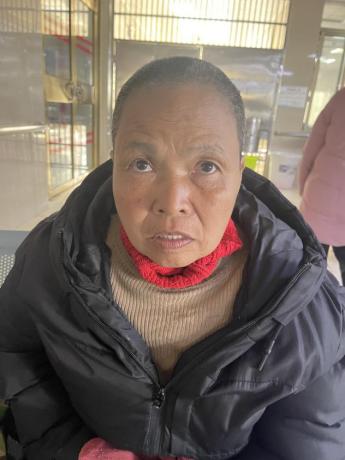 走失者照片 钦州寻亲：六旬老太被救助，穿黑色外...