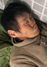 走失者照片 南京寻亲：中年男子被救助，穿灰色棉...