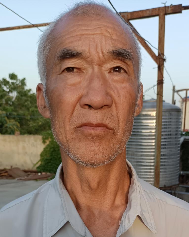 走失者照片 郑州急寻：荥阳六旬老人失联数日，戴...