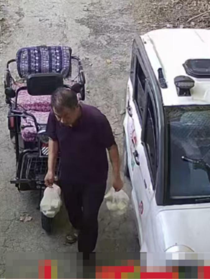 走失者照片 阜阳市寻人：六旬老人走失，患脑出血...