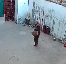 走失者照片 驻马店急寻：七旬老太走失，戴浅红色...