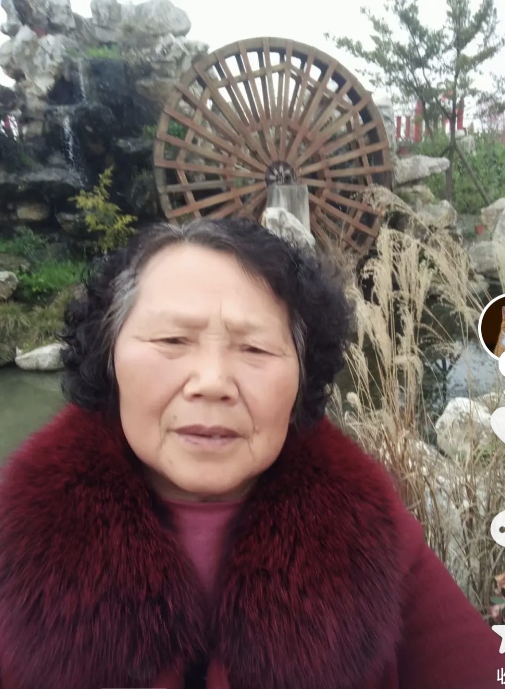 走失者照片 德阳广汉七旬老太失联，穿紫红色罩衣...
