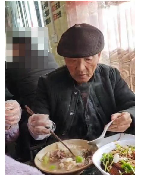 走失者照片 许昌禹州市寻人：七旬老人走失，穿黑...