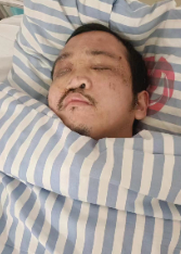 走失者照片 重庆寻亲：青年男子被救助，穿蓝色上...