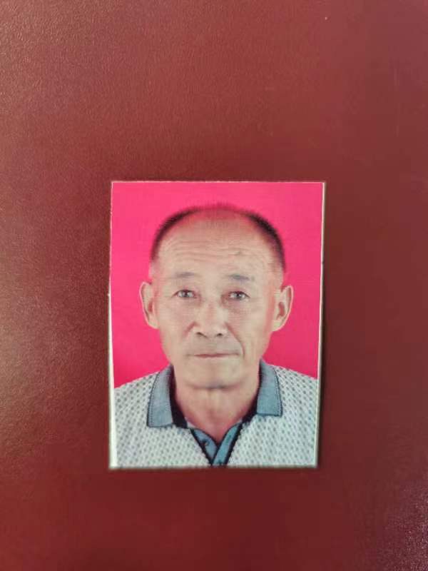走失者照片 泰安急寻：七旬老人失联，穿黑色棉衣...