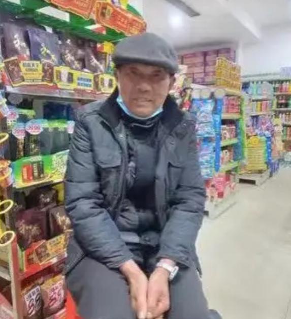 走失者照片 荆州监利急寻：六旬老人走失，高1米...