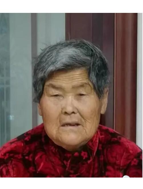 走失者照片 滁州急寻！七旬老太失联，花白短发，...