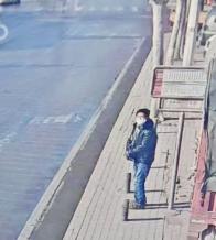 走失者照片 武汉急寻：七旬老人失联，穿黑色皮衣...