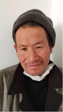 走失者照片 威海寻亲：六旬老人被救助，穿墨绿色...