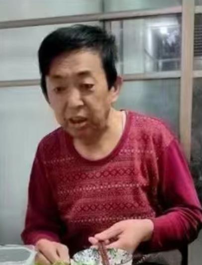 走失者照片 沈阳急寻：六旬老人失联，穿灰色渐变...