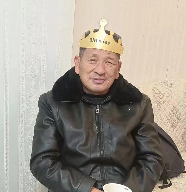 走失者照片 武汉急寻：六旬老人走失，穿深褐色皮...