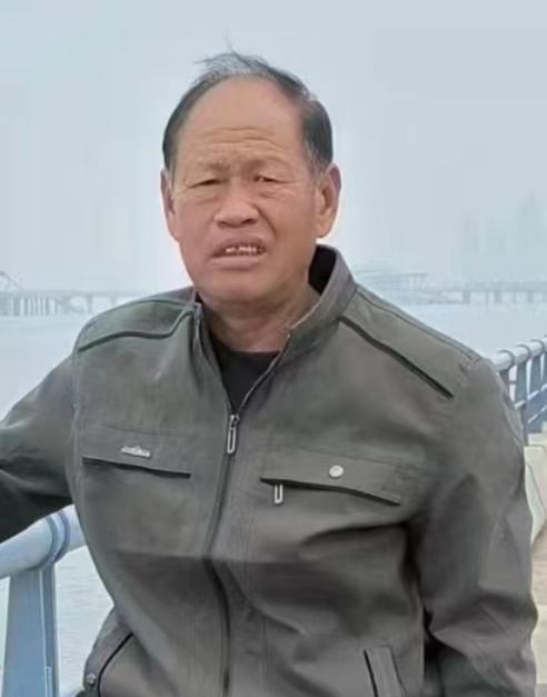 走失者照片 石家庄急寻：六旬老人走失，患小脑萎...