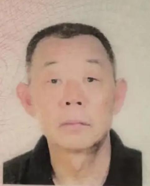 走失者照片 济南急寻：七旬老人走失，穿浅咖色毛...
