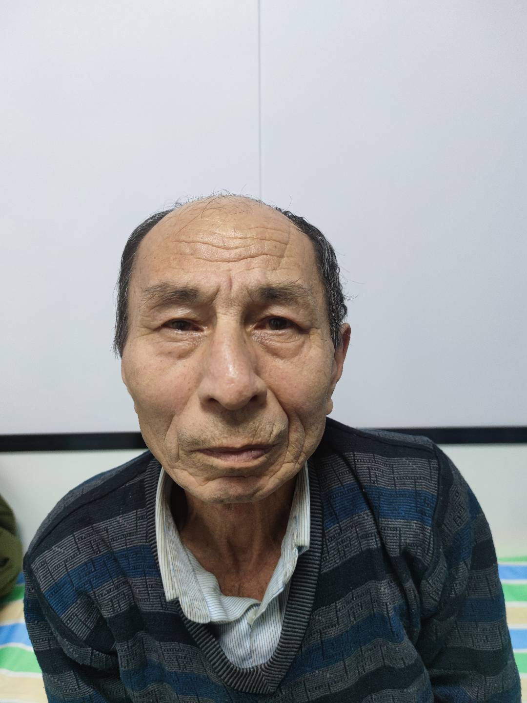 走失者照片 乌鲁木齐寻亲：六旬老人被救助，自述...