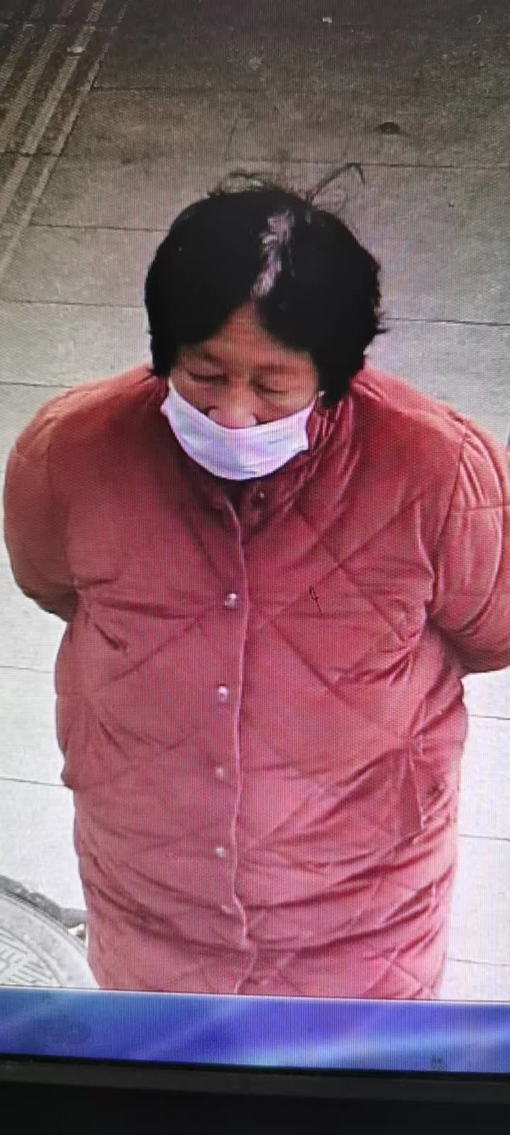 走失者照片 武汉急寻：六旬老太走失，穿焦糖色棉...