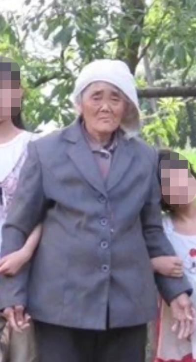 走失者照片 广元急寻：七旬老太走失，穿红色衣服...