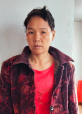 走失者照片 玉林寻亲：青年女子被救助，高1米6...