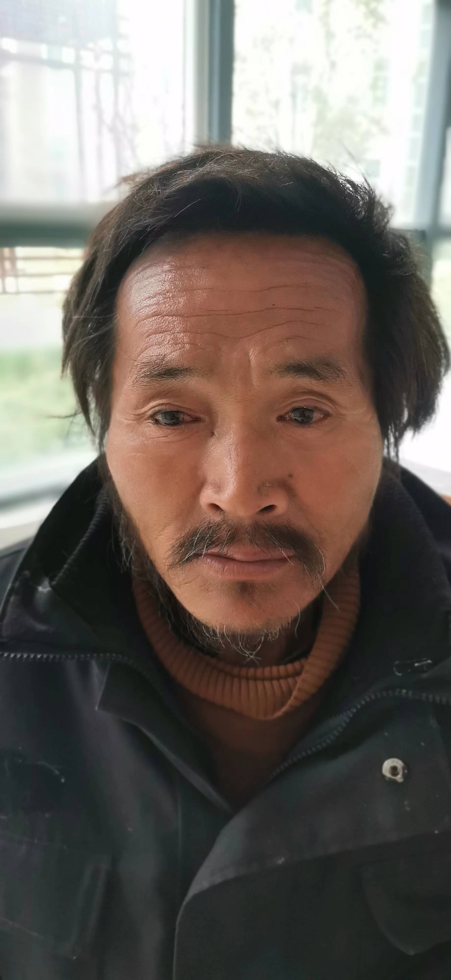 走失者照片 宿迁寻亲：六旬老人被救助，高1米6...