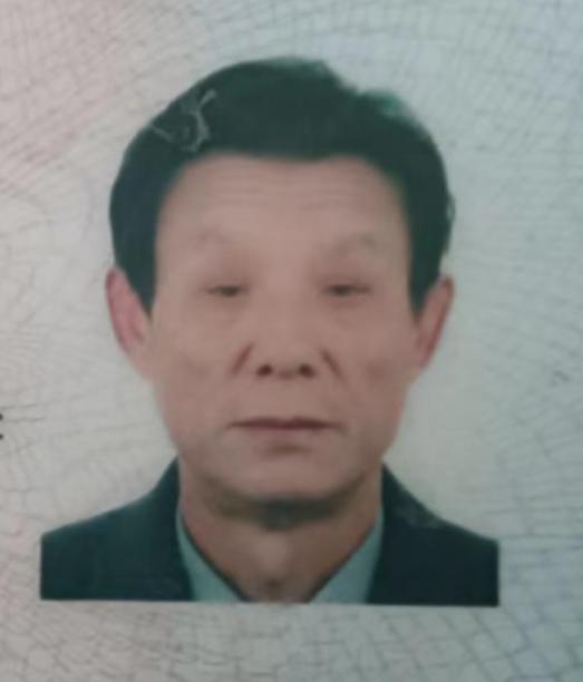 走失者照片 孝感应城寻人：七旬老人失联，穿黑色...